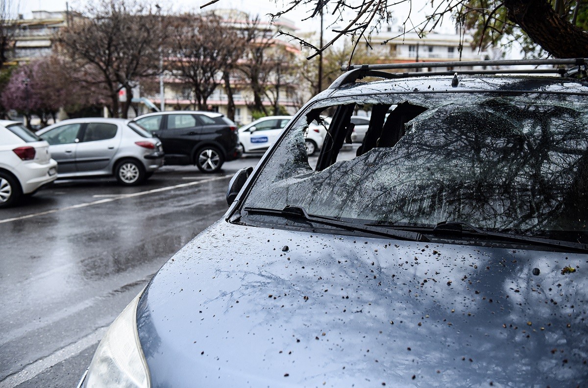 Επεισόδια στη Θεσσαλονίκη: Ανακοίνωση εξέδωσε ΕΛ.ΑΣ. για το σοβαρό συμβάν μεταξύ οπαδών στη περιοχή Χαριλάου, έξω από το «Κλεάνθης Βικελίδης».