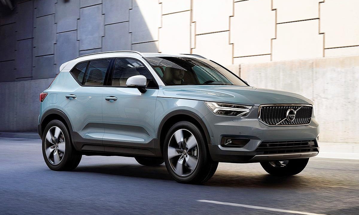 VOLVO XC40