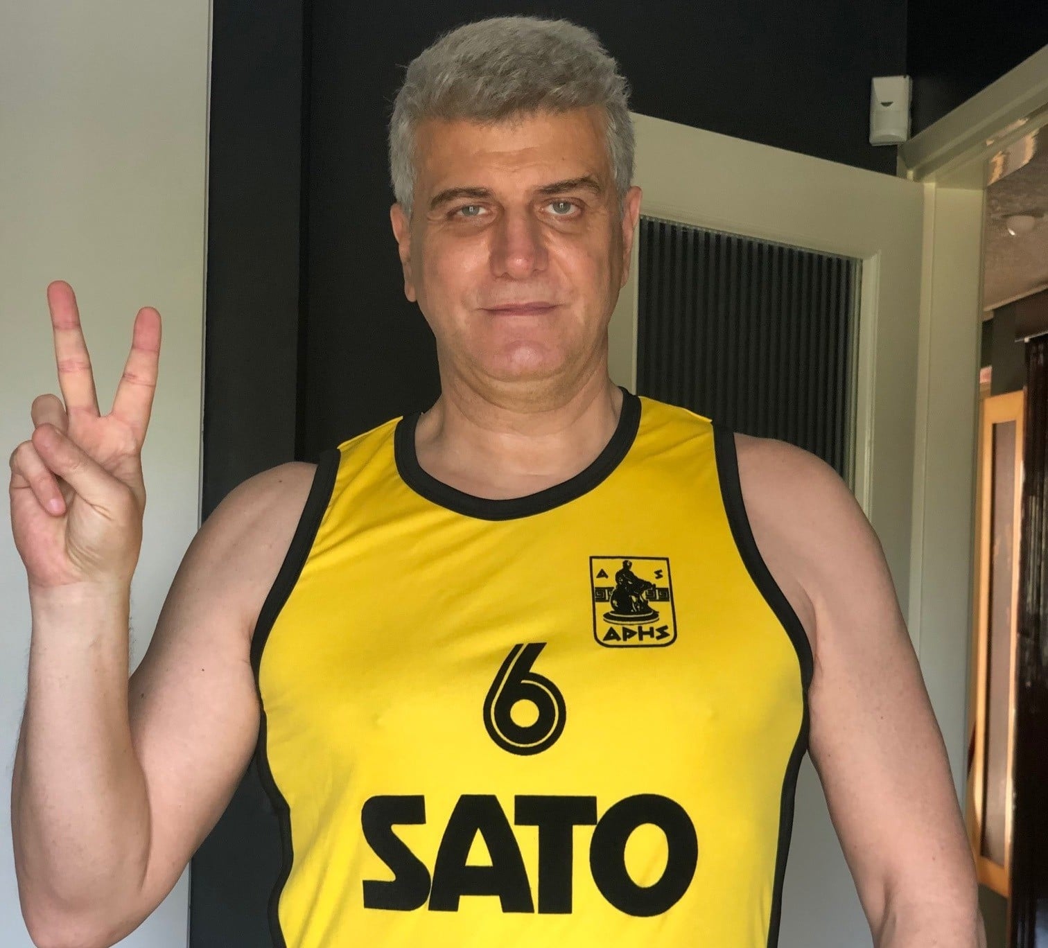 Ο Άρης διαθέτει πολλούς διάσημους οπαδούς, σε δεσπόζουσες θέσεις κοινωνικής, πολιτικής και καλλιτεχνικής ζωής της Ελλάδας, αλλά και του εξωτερικού. Ένας εξ αυτών είναι ο Βλαδίμηρος Κυριακίδης.