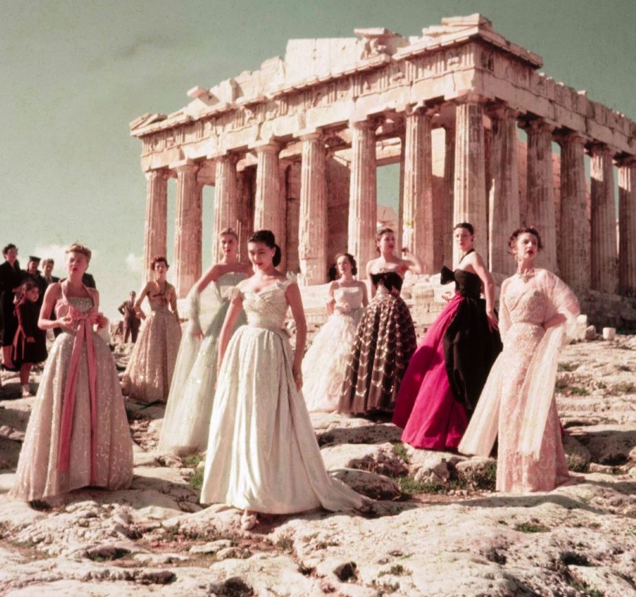Από την Ακρόπολη ξεκινά τη Δευτέρα 14 Ιουνίου, η φωτογράφιση του οίκου Dior, με τίτλο «Dior celebrates Greece» που είναι αφιερωμένη στα 200 χρόνια από την Ελληνική Επανάσταση του 1821.