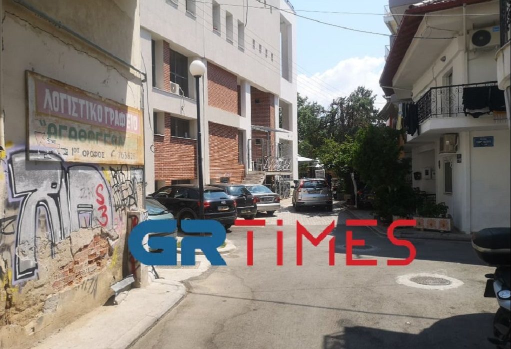 Άγρια επίθεση και ξυλοδαρμό δέχθηκε 15χρονος νεαρός στη Θεσσαλονίκη ο οποίος νοσηλεύεται στο «Γ. Γεννηματάς» με κρανιοεγκεφαλικές κακώσεις.