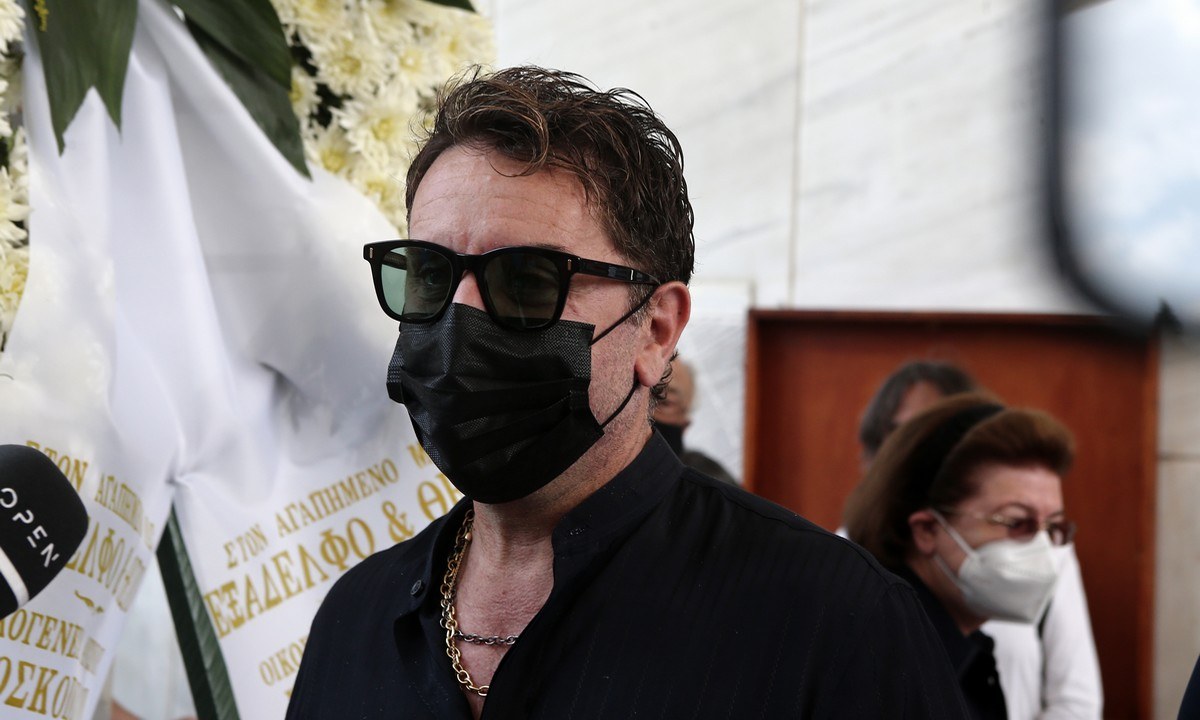 Κηδεία Τόλη Βοσκόπουλου
