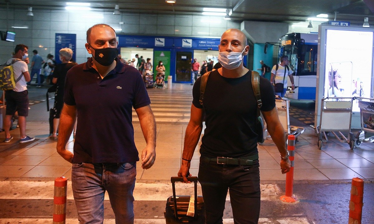 Όπως είχατε διαβάσει νωρίτερα στο Sportime, o Νορντίν Αμραμπάτ θα έφτανε το Σάββατο (14/8) στην Ελλάδα, όπως κι έγινε.