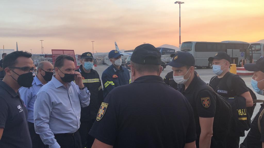 Σε μια εξαιρετική χειρονομία προκειμένου να βοηθήσει τη χώρας μας να αντιμετωπίσει τις καταστροφικές πυρκαγιές, προέβη ο Βίκτωρας Ρέστης.