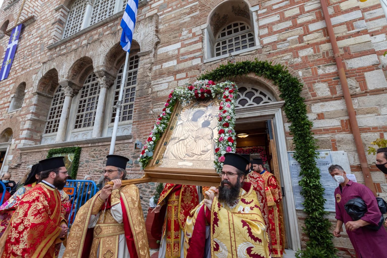 Η λιτανεία της Παναγίας Πορταϊτισσας.