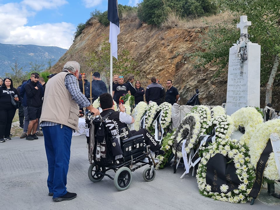 ΠΑΟΚ: Δεν ξέχασε τους αδικοχαμένους οπαδούς του στα Τέμπη (pics)