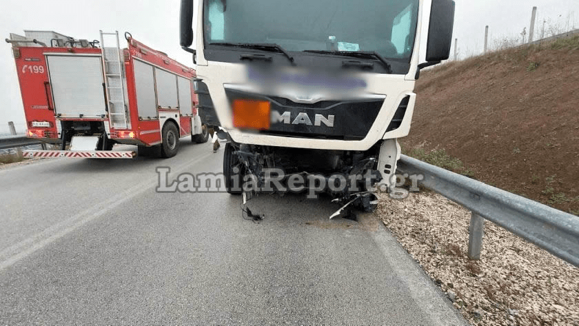Τροχαίο σοκ στον Δομοκό - Σφοδρή σύγκρουση ΙΧ με βυτιοφόρο - Φωτογραφίες που συγκλονίζουν