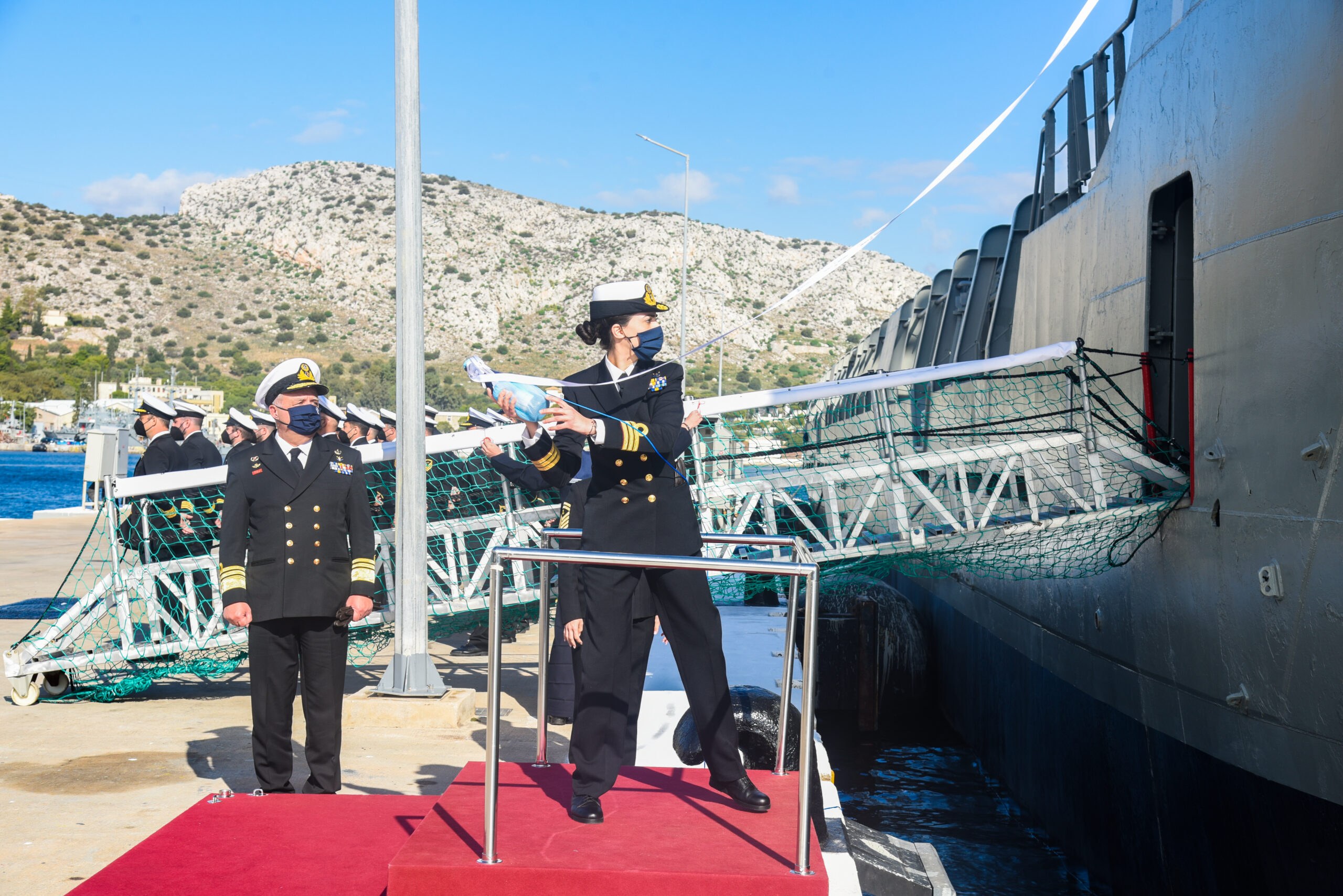 Μια γυναίκα, συγκεκριμένα η Αναστασία Ψωμαδέλλη εκείνη που «έκλεψε» την παράσταση σε τελετή ονοματοδοσίας στο Πολεμικό Ναυτικό.