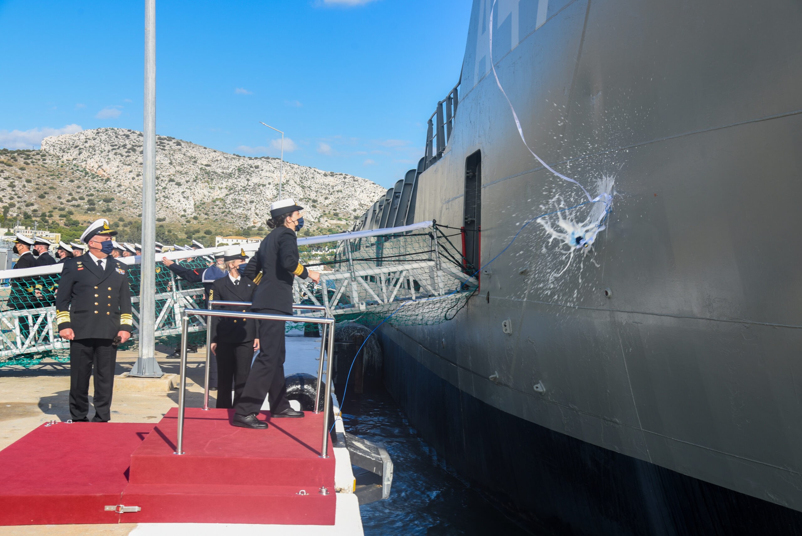 Μια γυναίκα, συγκεκριμένα η Αναστασία Ψωμαδέλλη εκείνη που «έκλεψε» την παράσταση σε τελετή ονοματοδοσίας στο Πολεμικό Ναυτικό.