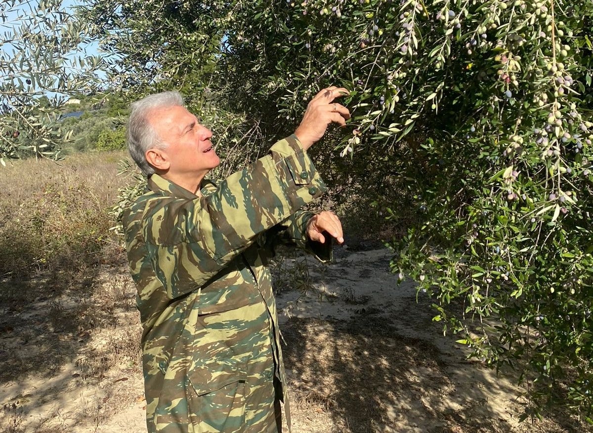 Ο Παναγιώτης Ψωμιάδης στη Φάρμα!