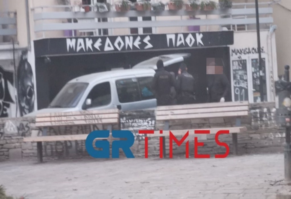 Δολοφονία Άλκη: Πολύ υλικό προς διερεύνηση, εντόπισαν οι Αρχές σε έφοδό τους σε σύνδεσμο του ΠΑΟΚ μετά τη δολοφονία του 19χρονου οπαδού.
