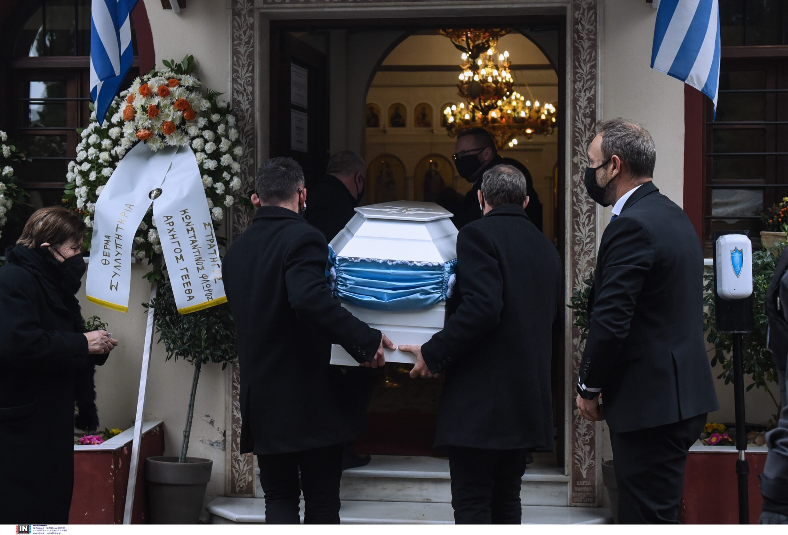 Δολοφονία Άλκη Καμπανού: Στεφάνια στην κηδεία του άτυχου 19χρονου από Άρη, ΠΑΟΚ, Θύρα 13, Θύρα 7 και ΑΠΘ