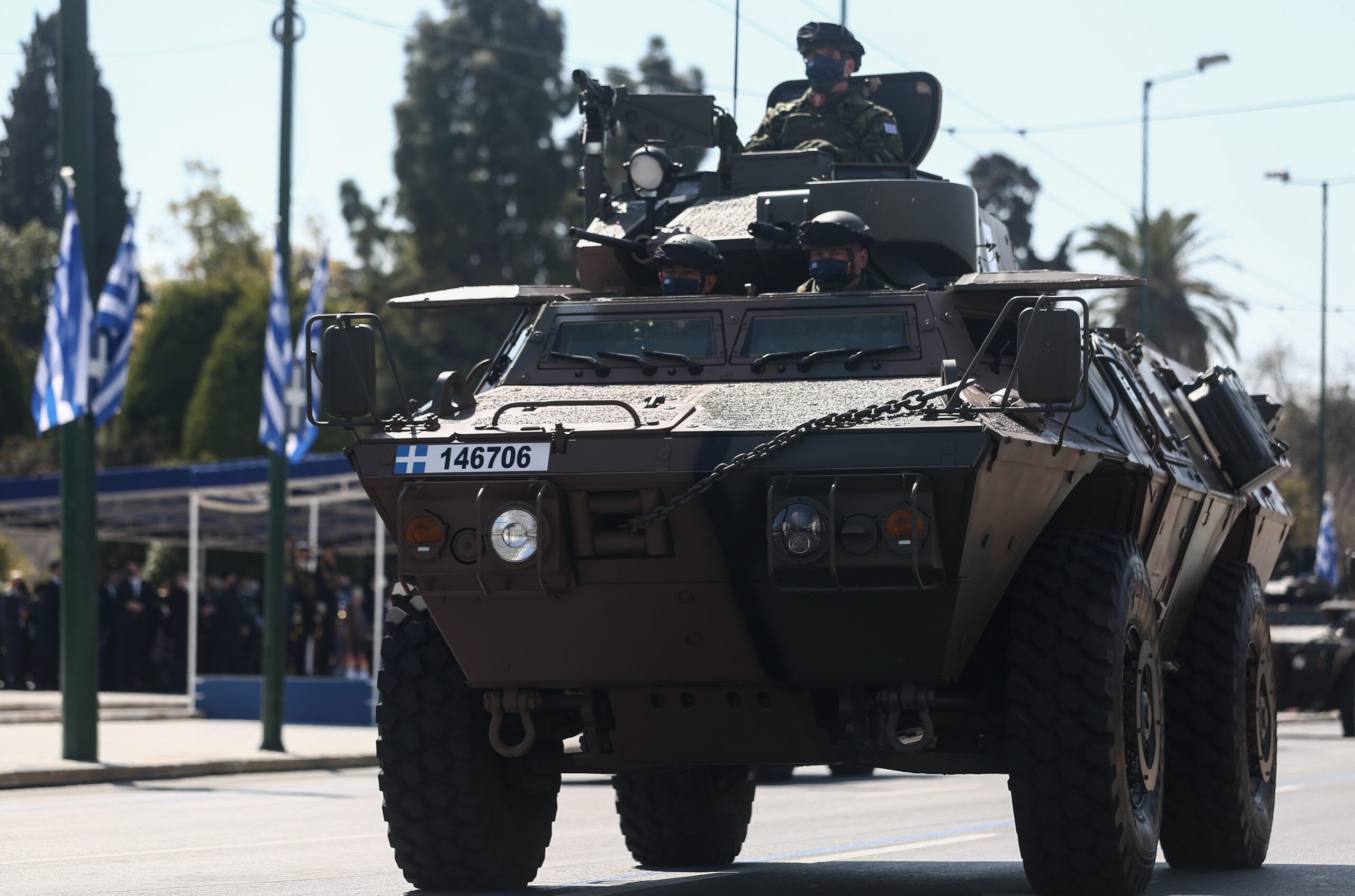 25η Μαρτίου: Περηφάνια για τις παρελάσεις - Δέος για τα Rafale