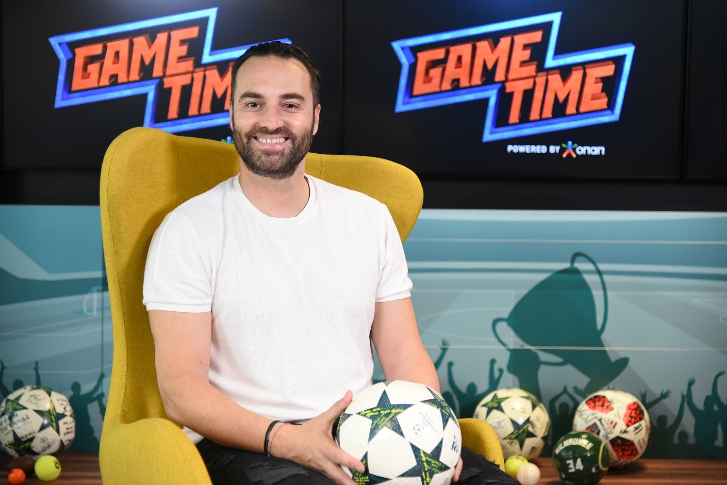 Με δυνατές αναμετρήσεις συνεχίζονται τα play off της Super League και η Premier League. Το ΟΠΑΠ Game Time φιλοξενεί τον Κώστα Φραγκολιά.