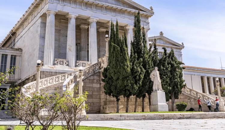 Toύρκοι: Έκαναν θέμα για τους Τούρκους αιώνιους φοιτητές με φωτογραφία από Ελλάδα