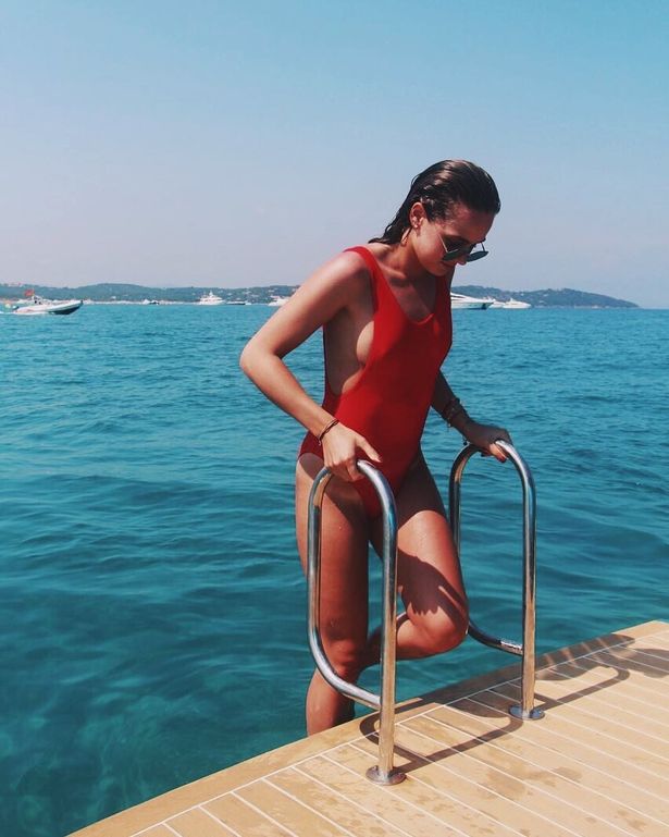 Εκείνοι «ζάλισαν» τους αντιπάλους τους στο γήπεδο, οι κόρες τους είναι τόσο όμορφες που «ζαλίζουν» όποιον τις αντικρίζει. Μεγάλη μπάλα.