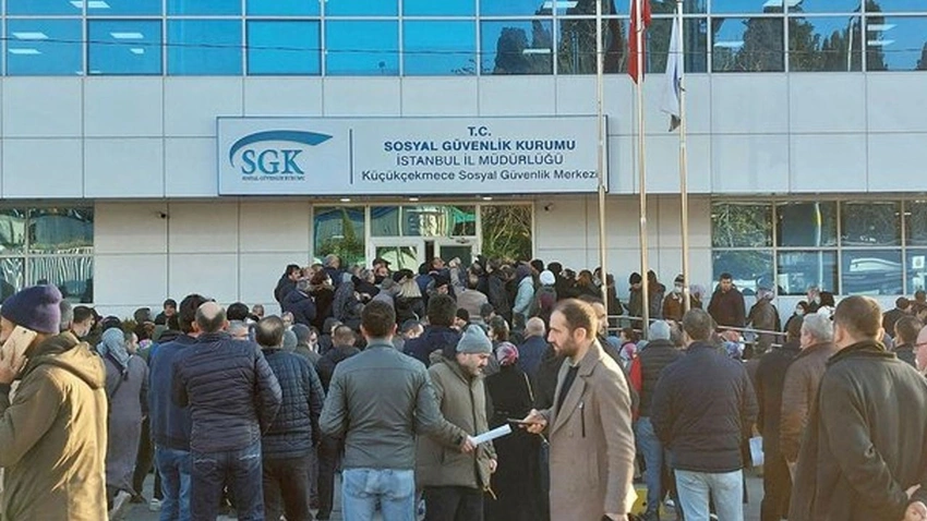 Τεράστιες ουρές από 40άρηδες συνταξιούχους την Τουρκία - Ποια η ανησυχία των εταιρειών 