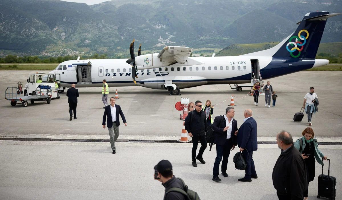 Παρά την κατακραυγή για την κατάχρηση του αεροσκάφους, ο Κυριάκος Μητσοτάκης το χρησιμοποίησε και πάλι για να πάει Ρόδο και Μυτιλήνη.