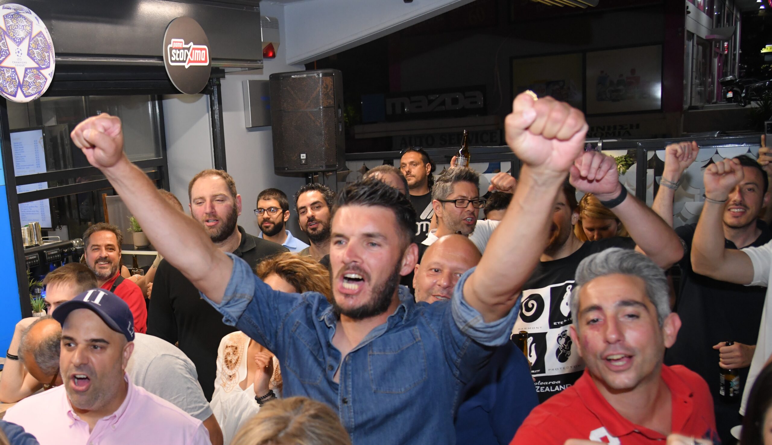 Μοναδική ποδοσφαιρική βραδιά σε κατάστημα ΟΠΑΠ στο Γαλάτσ