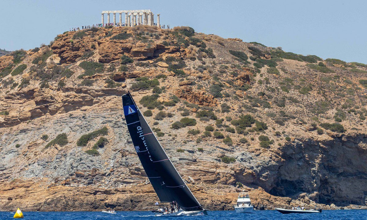 AEGEAN 600: Ασημένιο κύπελλο και ρεκόρ για το «LEOPARD 3», πρωτιά για το ελληνικό «Optimum S- Samos Steamship»