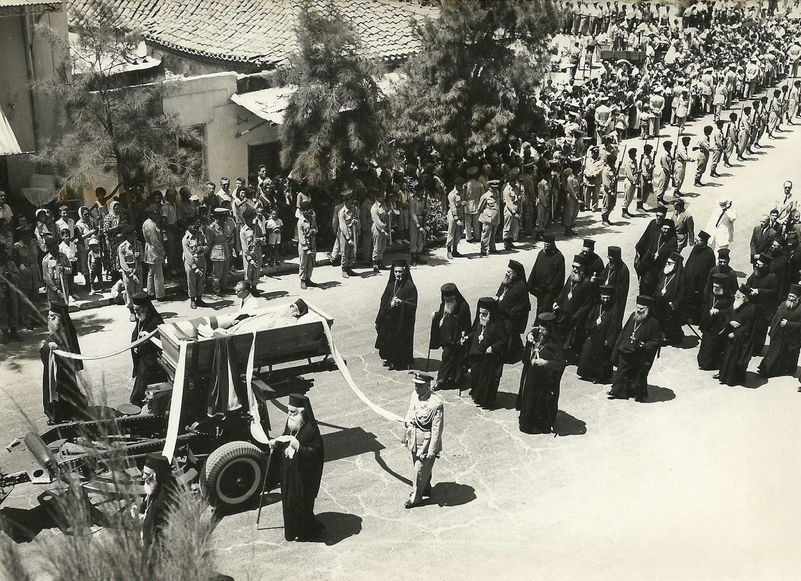 Το σεπτό του σκήνωμα τοποθετήθηκε στον ιερό ορθόδοξο ναό της Ρωσικής Εκκλησίας της Στοκχόλμης, όπου και εψάλλη νεκρώσιμος Ακολουθία. Κατά την μεταφορά του ιερού σκηνώματος στο αεροδρόμιο, πήγαν εκεί και όλοι οι Έλληνες, οι οποίοι διέμεναν στην Στοκχόλμη και οι εκπρόσωποι των επισήμων αρχών της Σουηδίας. Στις 1 Αυγούστου 1957 η σορός του Αρχιεπισκόπου έφθασε με τιμές στην Αθήνα και εκτέθηκε σε προσκύνημα στον καθεδρικό ναό των Αθηνών. Εκτός από όλη την Ιεραρχία, χιλιάδες λαού, αλλά και όλοι οι επίσημοι εκπρόσωποι του κράτους, όπως και διάφοροι φορείς και σύλλογοι ασπάσθηκαν το σεπτό σκήνωμα δίνοντας τον ύστατο φόρο τιμής στον Αρχιεπίσκοπο, που τόσο αγαπήθηκε από το ποίμνιό του.