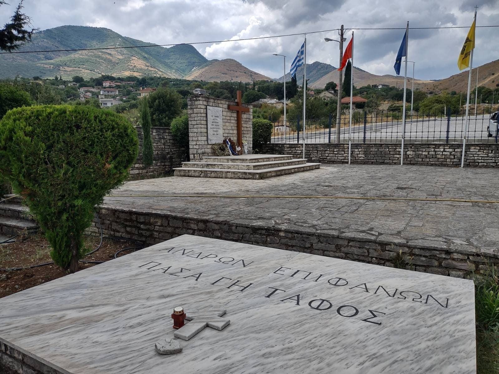 Φωτογραφίες από τους σταθμούς του οδοιπορικού της αντιπροσωπίας της ΝΙΚΗΣ στη Β. Ήπειρο.