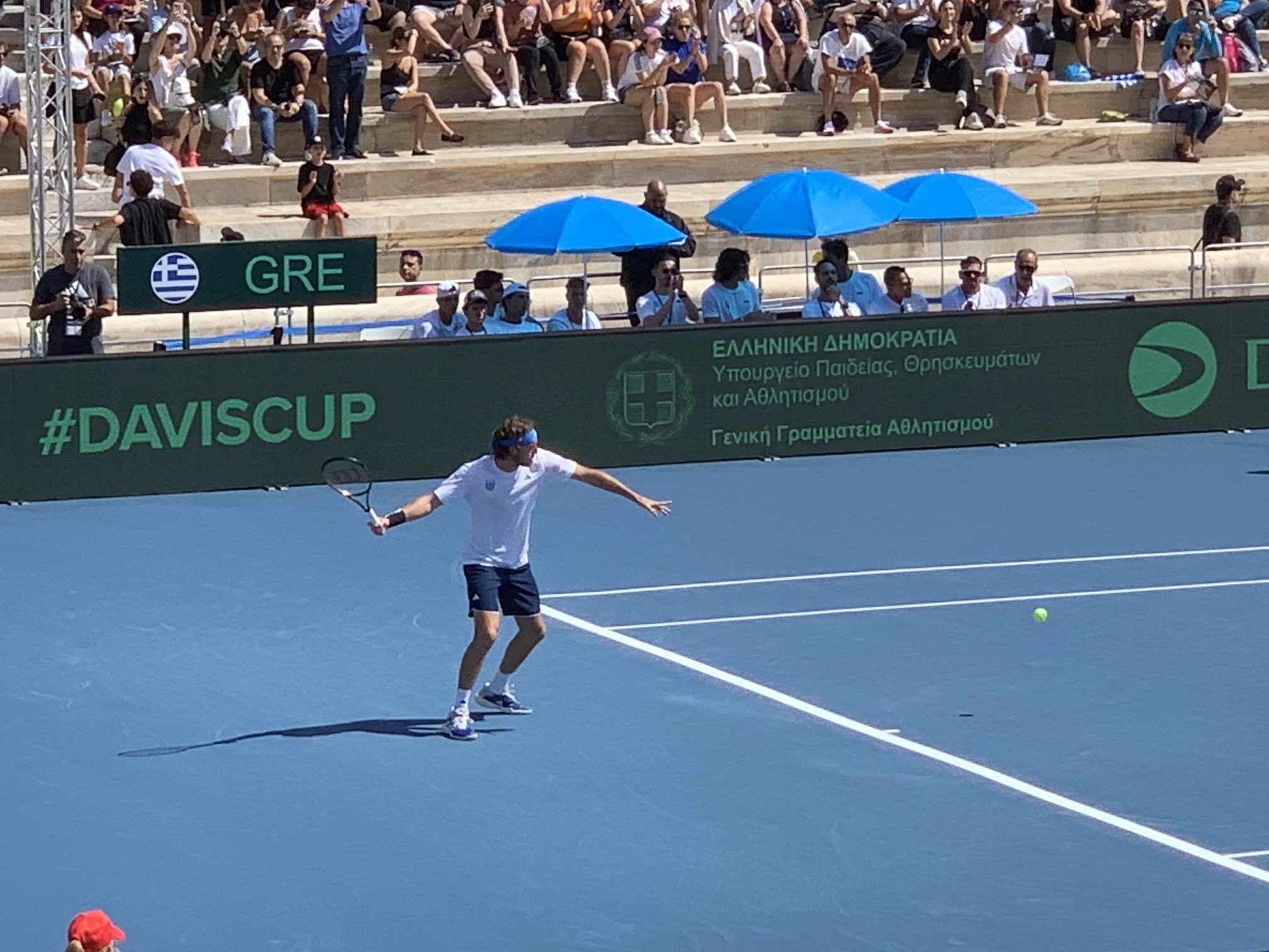 Davis Cup: Αποθέωση για τον Στέφανο Τσιτσιπά στο Καλλιμάρμαρο!