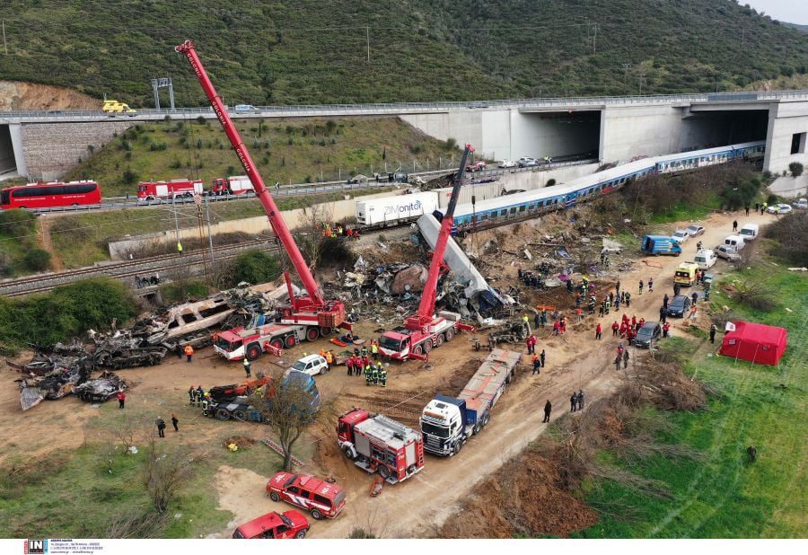 Τέμπη: O B.Βλάχος απαντά στον ισχυρισμό ότι ο χώρος τσιμεντώθηκε δήθεν για να πατήσουν οι γερανοί - «Δεν υπήρχε κανένας λόγος για βιαστική αλλοίωση του χώρου».