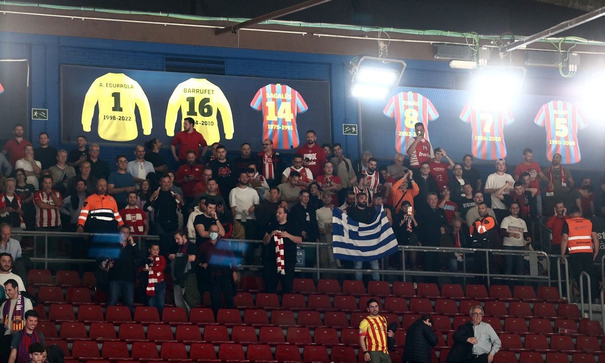 Ολυμπιακός οπαδοί στη Βαρκελώνη.