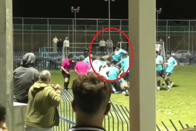 Δείτε την επικίνδυνη εναέρια κλωτσιά στον αγώνα μεταξύ Ηρακλή Λάρδου και Ποσειδώνα Καρπάθου
