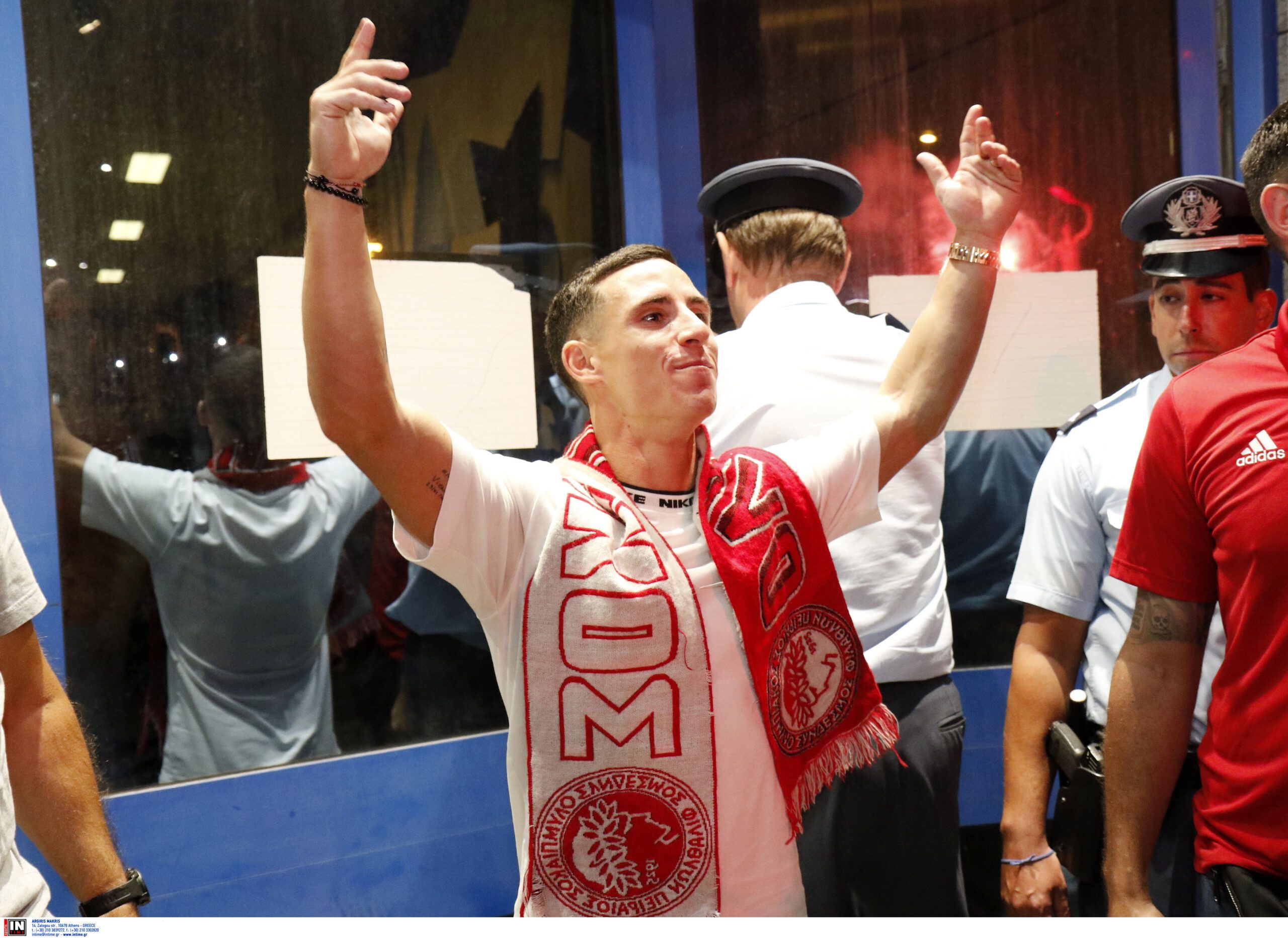 Κόλαση στο Ελευθέριος Βενιζέλος για την επιστροφή του Ποντένσε στον Ολυμπιακό
